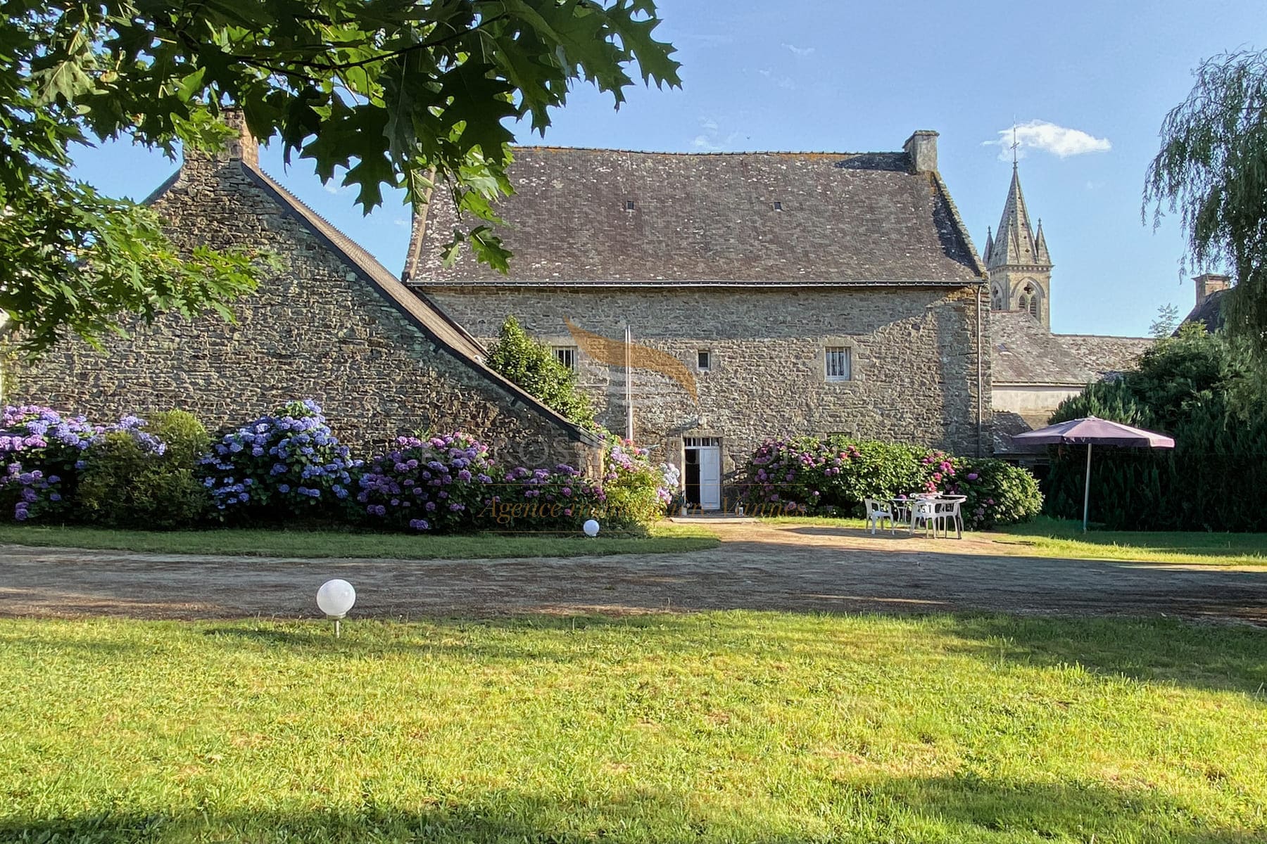Kairos Patrimoine maison de caractère à vendre trédion extérieur arrière
