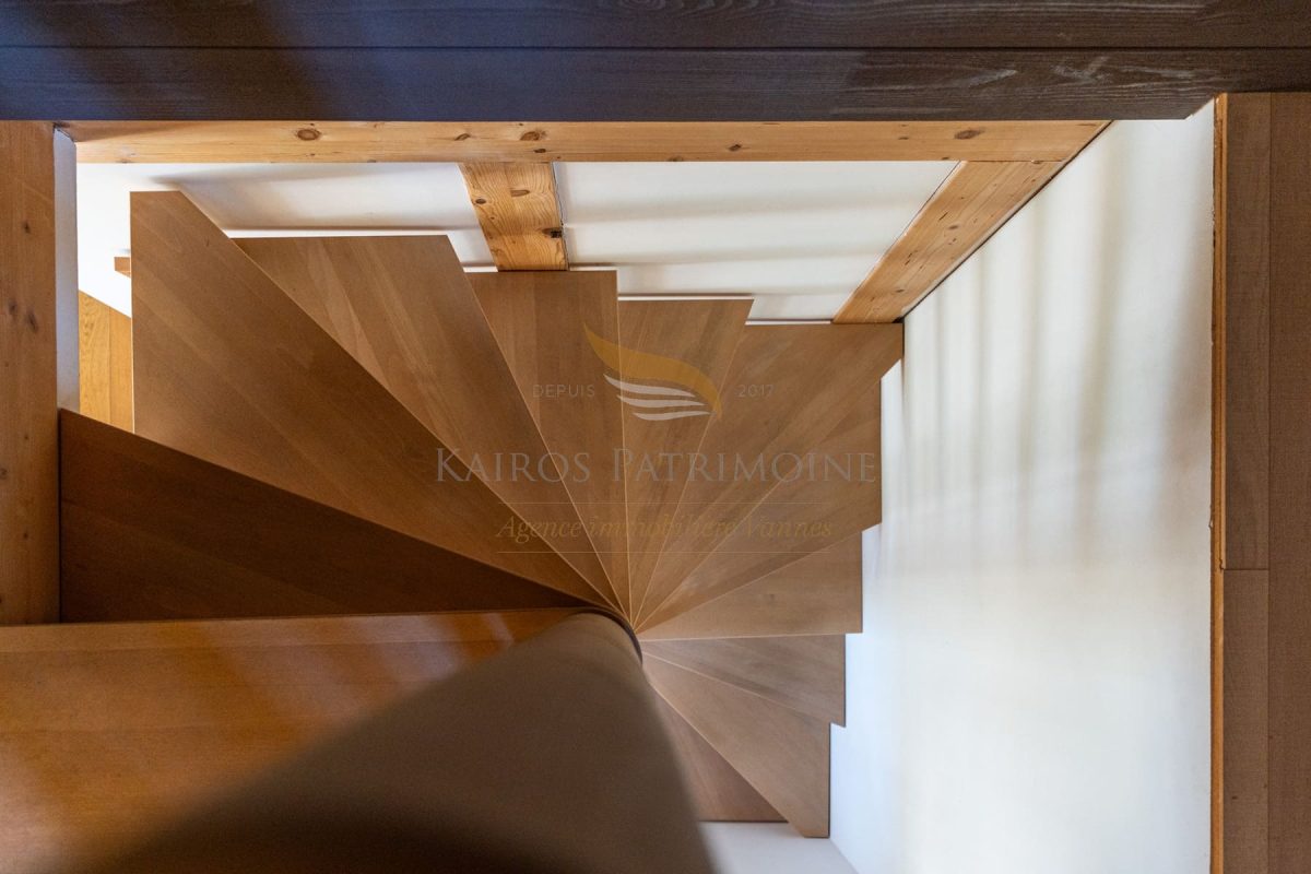 Maison à vendre Plumergat Kairos Patrimoine Escalier