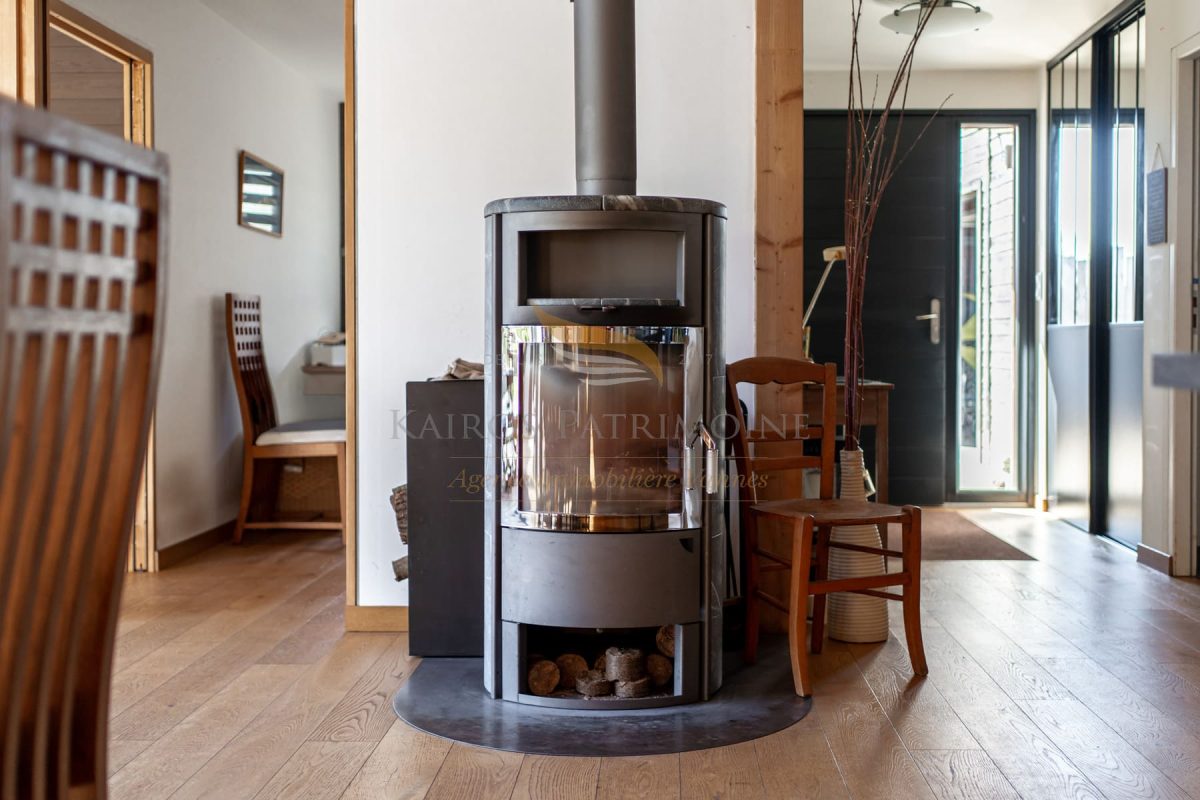 Maison à vendre Plumergat Kairos Patrimoine cheminée