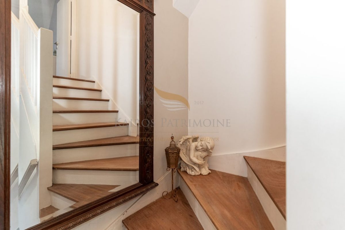kairos patrimoine maison à vendre Sulniac escalier1