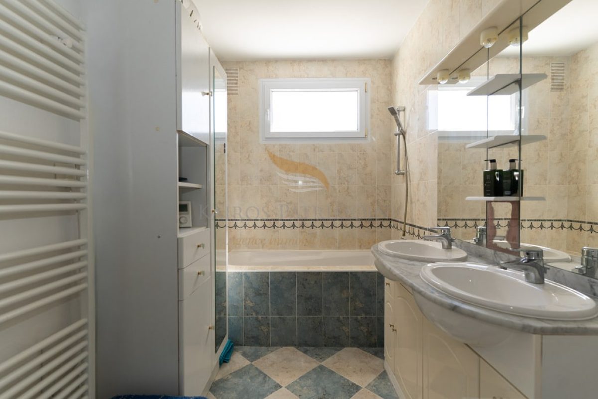 kairos patrimoine maison à vendre Sulniac salle de bain
